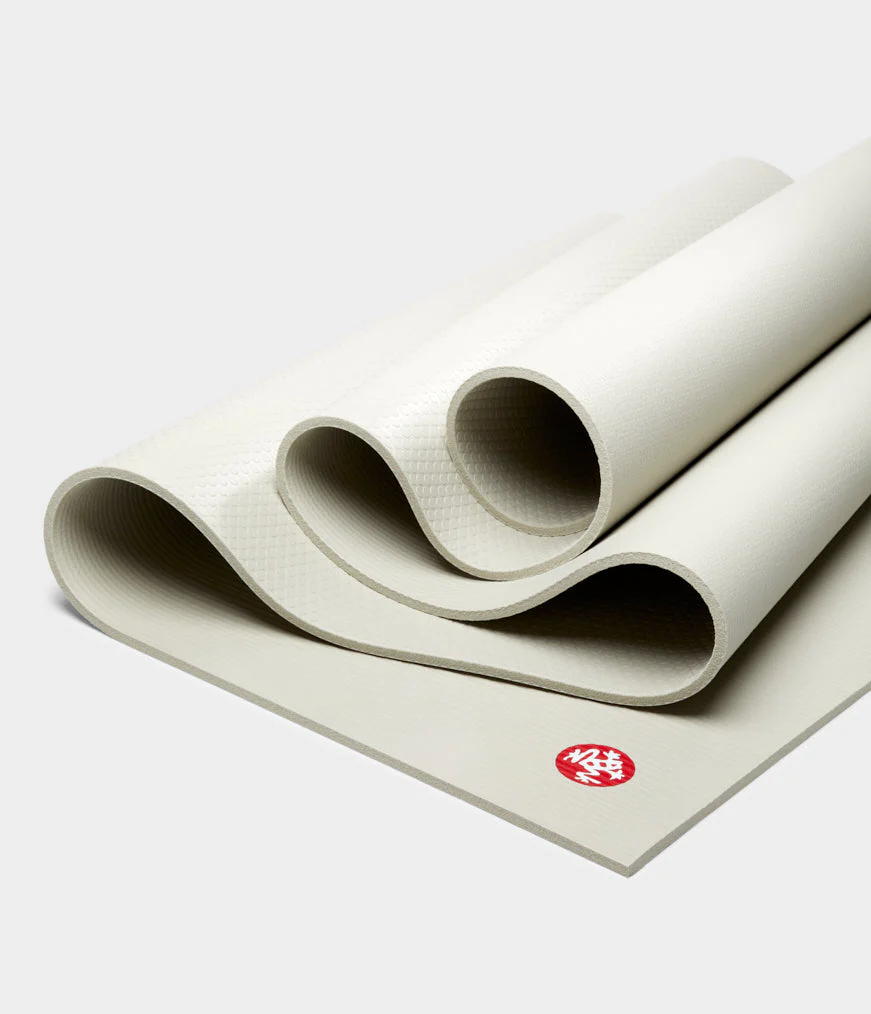 Manduka PRO™ Yoga Mat 6mm - Image 15